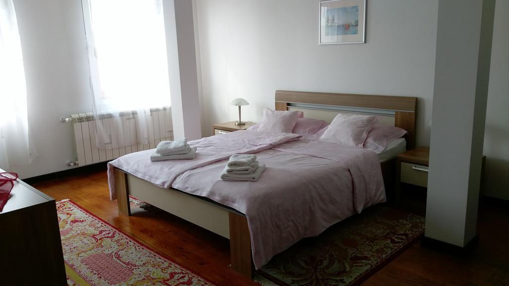 Apartment Krsmanovic アランジェロヴァツ エクステリア 写真