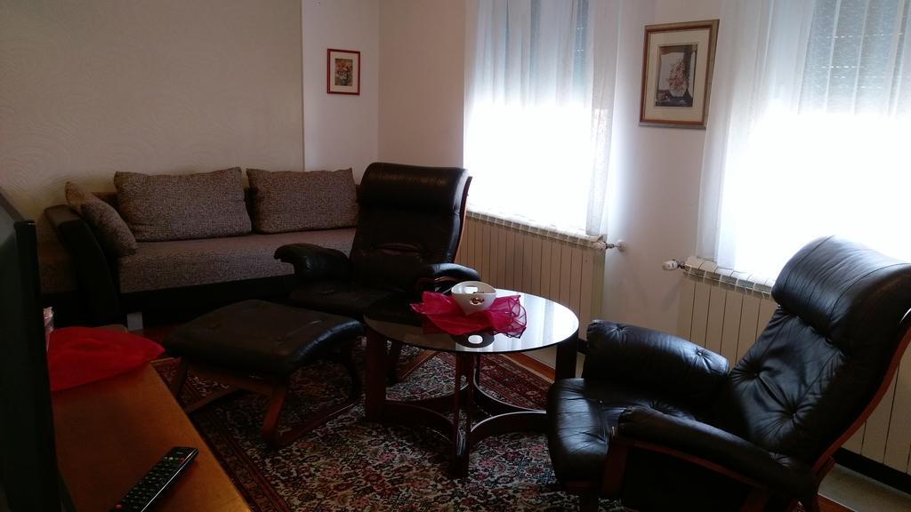 Apartment Krsmanovic アランジェロヴァツ エクステリア 写真